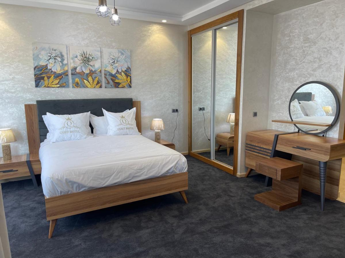 Quiet Hotel คาซาบลังกา ภายนอก รูปภาพ